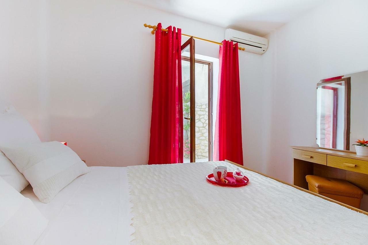 Apartment Budinic Mali Lošinj Exterior foto